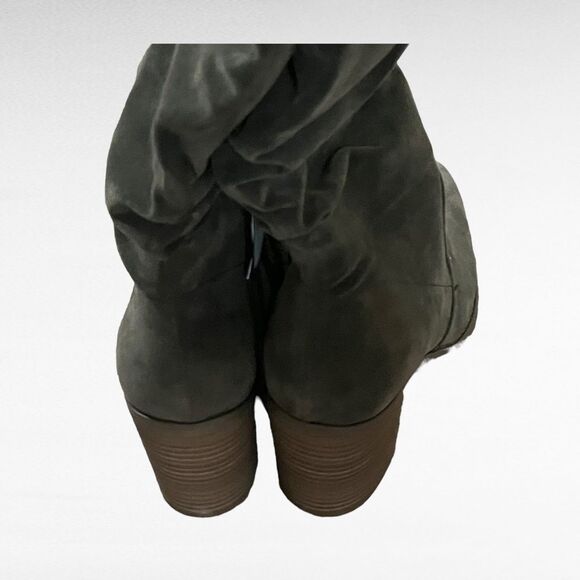 New With Tags in Box Universal Thread Olive Green Harlan Boots Size 12 - Picture 5 of 9